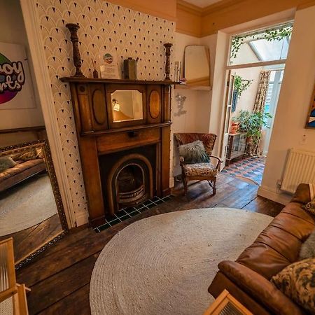 Glenroy Arts Gallery Meets Living Space Cardiff Bagian luar foto